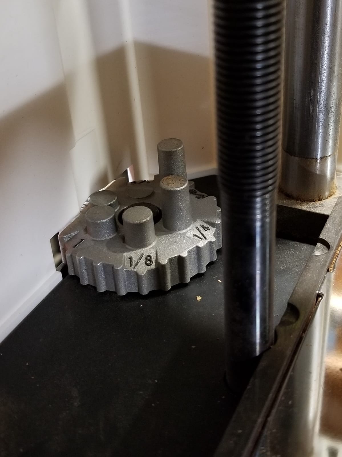 JET 13-Inch Benchtop Thickness Planer for Woodworking, Helical Style Cutterhead with 2-Speed (18 FPM / 26 FPM) Feed Rate, 2 HP, 120V 1Ph (JWP-13BT) customer photo 1