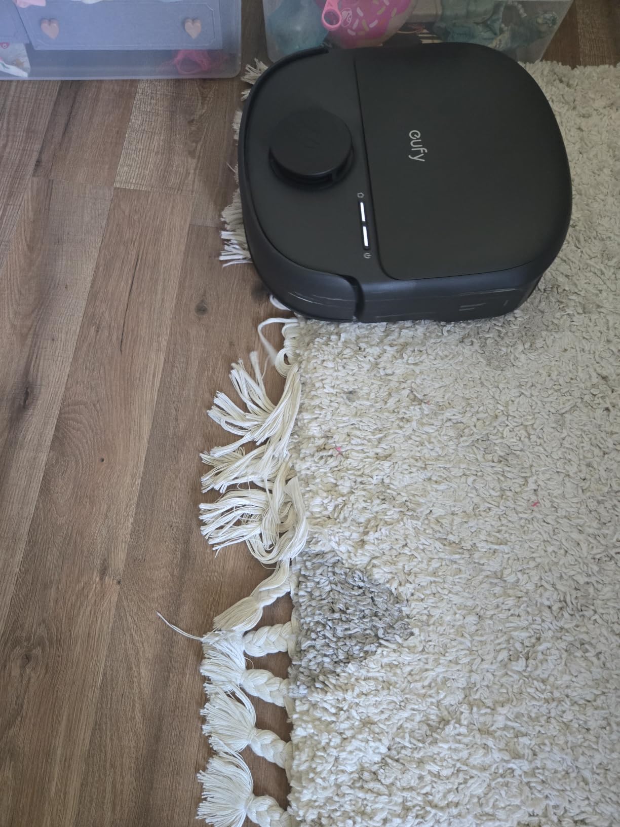 eufy 11S MAX Robot Vacuum Cleaner, Super Thin, Quiet | Self-Charging, Easy to use, Cleans Hard Floors to Medium-Pile Carpets, Black customer photo 2