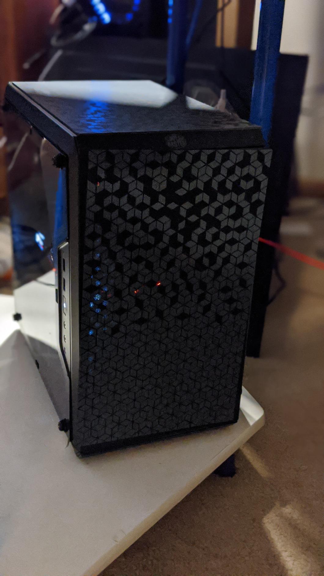 Intel Core i3-9100F Desktop Processor 4 Core Up to 4.2 GHz Without Processor Graphics LGA1151 300 Series 65W customer photo 1