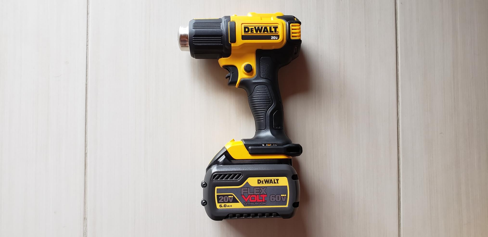 DEWALT 20V MAX Heat Gun, Cordless, Up to 990 Degrees, 42 Minutes of Run Time, LED Light (DCE530B) customer photo 1