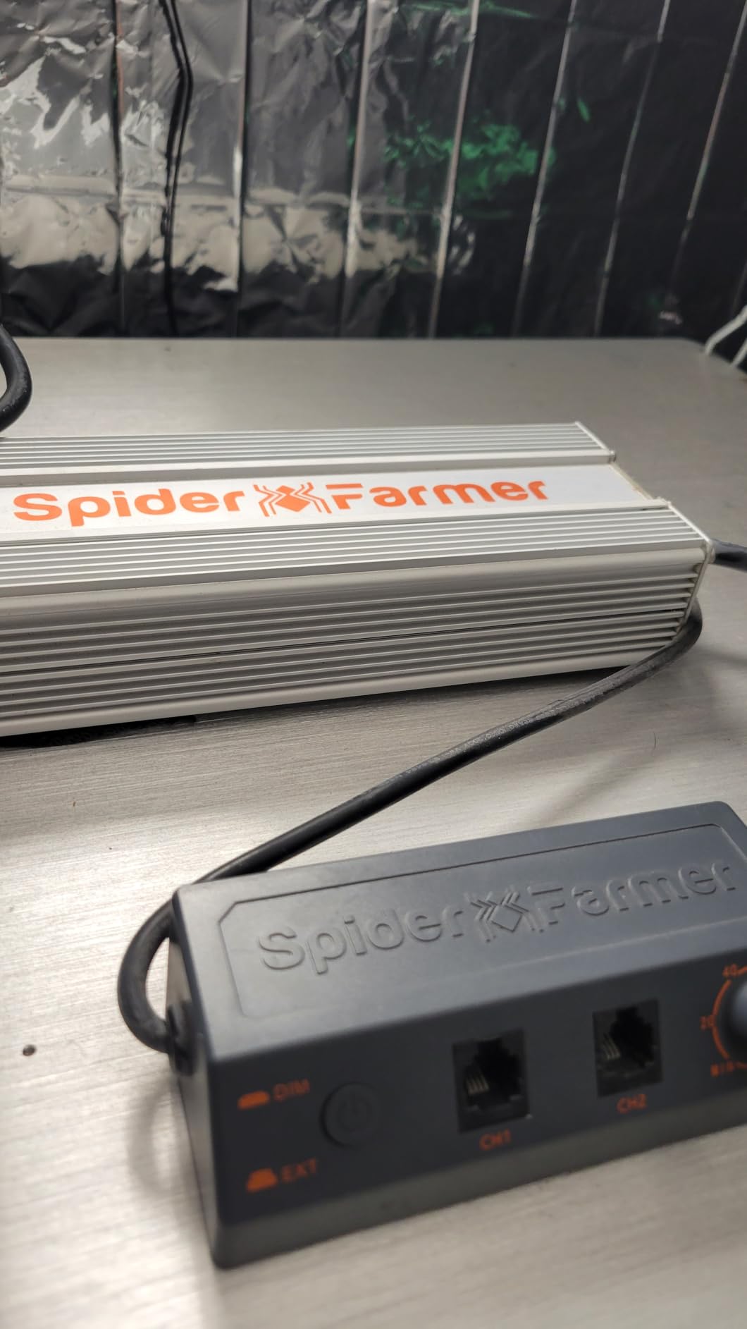 Spider Farmer SF1000 LED Grow Lights for Indoor Plants in 2x2/3x3 Grow Tent | 100W Dimmable Full Spectrum Grow Light, New-Gen High-Efficiency Diodes 2.5 PPE System for Seed Starting, Vegetables & Bloom customer photo 1