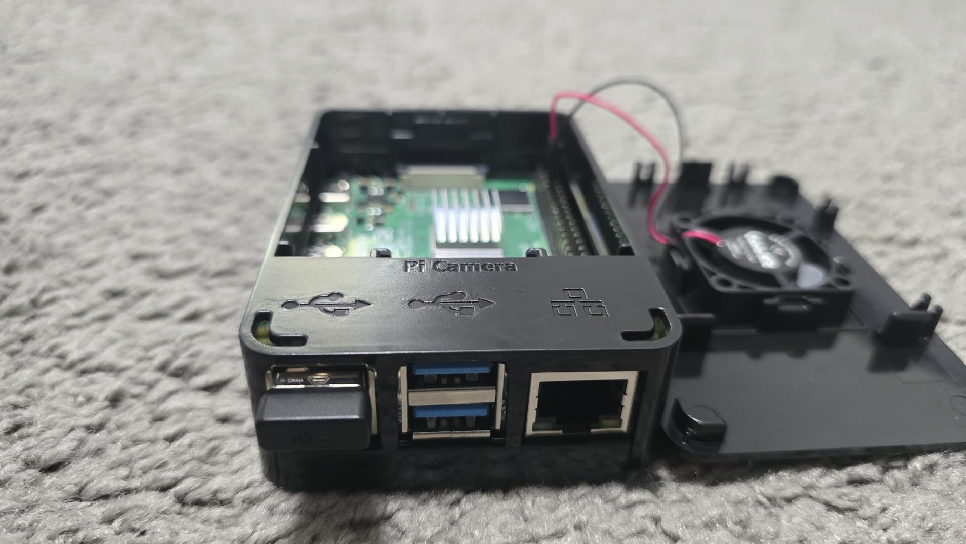 CanaKit Raspberry Pi 4 4GB Starter PRO Kit - 4GB RAM customer photo 1