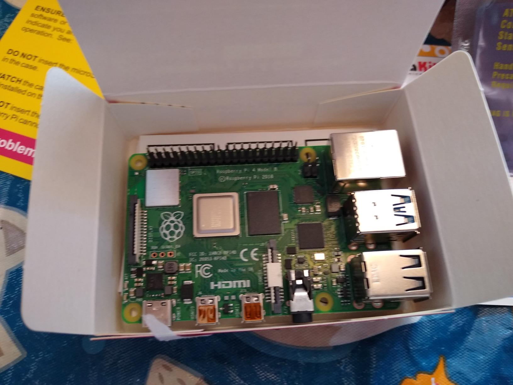 CanaKit Raspberry Pi 4 4GB Starter PRO Kit - 4GB RAM customer photo 2