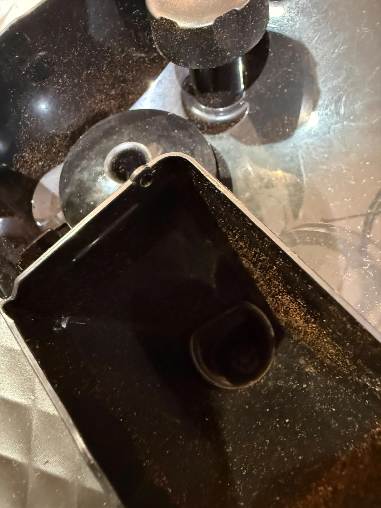 Philips 2200 Series Fully Automatic Espresso Machine, Classic Milk Frother, 2 Coffee Varieties, Intuitive Touch Display, 100% Ceramic Grinder, AquaClean Filter, Black (EP2220/14) customer photo 1