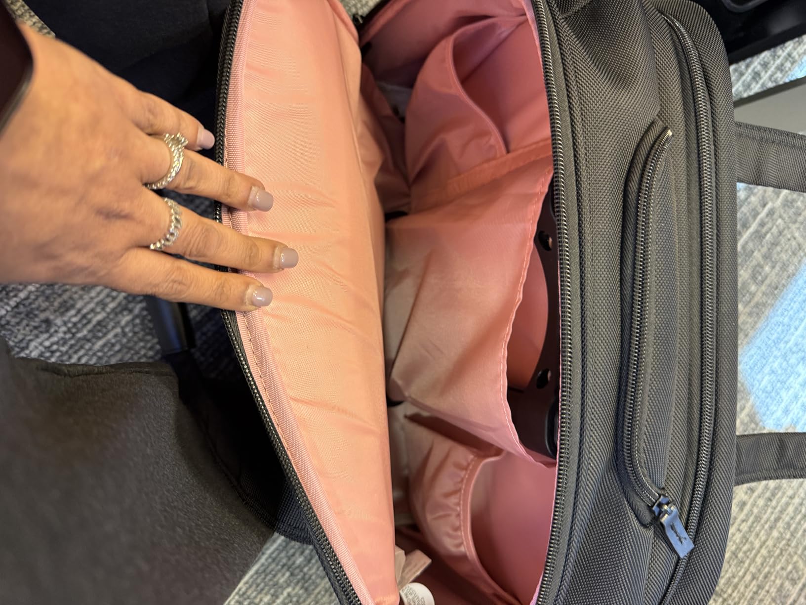 Kensington Contour 2.0 Laptop Rolling Bag, Briefcase, Laptop Spinner, Laptop Roller Bag Wheeled, 15.6