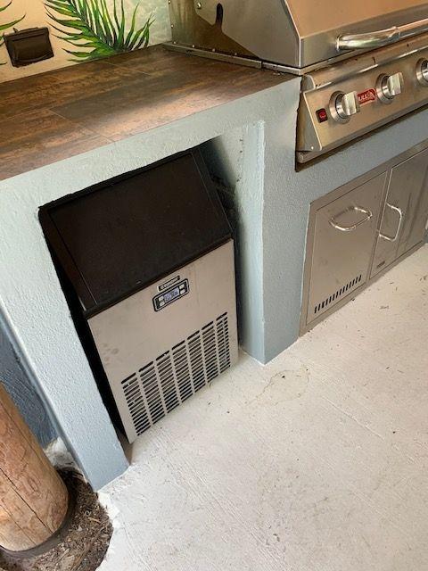 EUHOMY Commercial Ice Maker Machine, 100lbs/24H Stainless Steel Under Counter ice Machine with 33lbs Ice Storage Capacity, Freestanding Ice Maker. customer photo 1