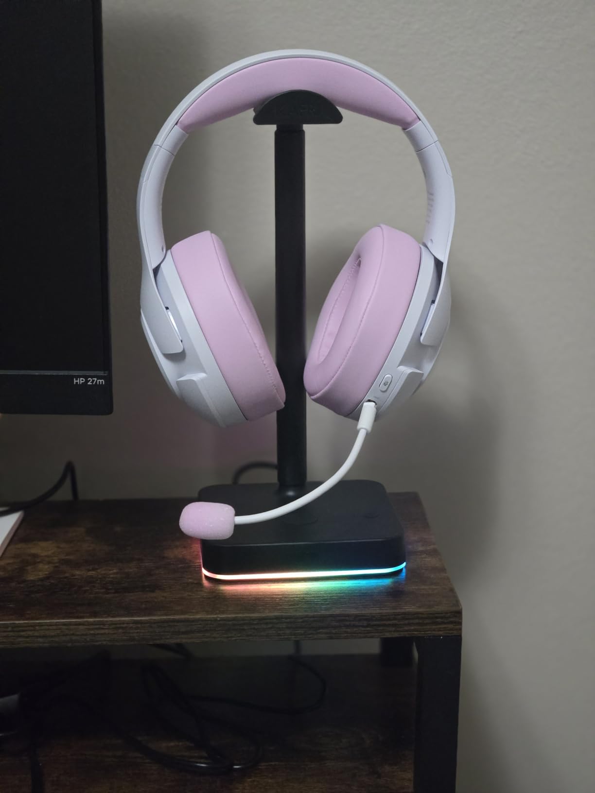 KAFRI RGB Headphone Stand with Wireless Charger Desk Gaming Headset Holder Hanger Rack with 10W/7.5W Fast Charge QI Wireless Charging Pad - Suitable for Gamer Desktop Table Game Earphone Accessories customer photo 2