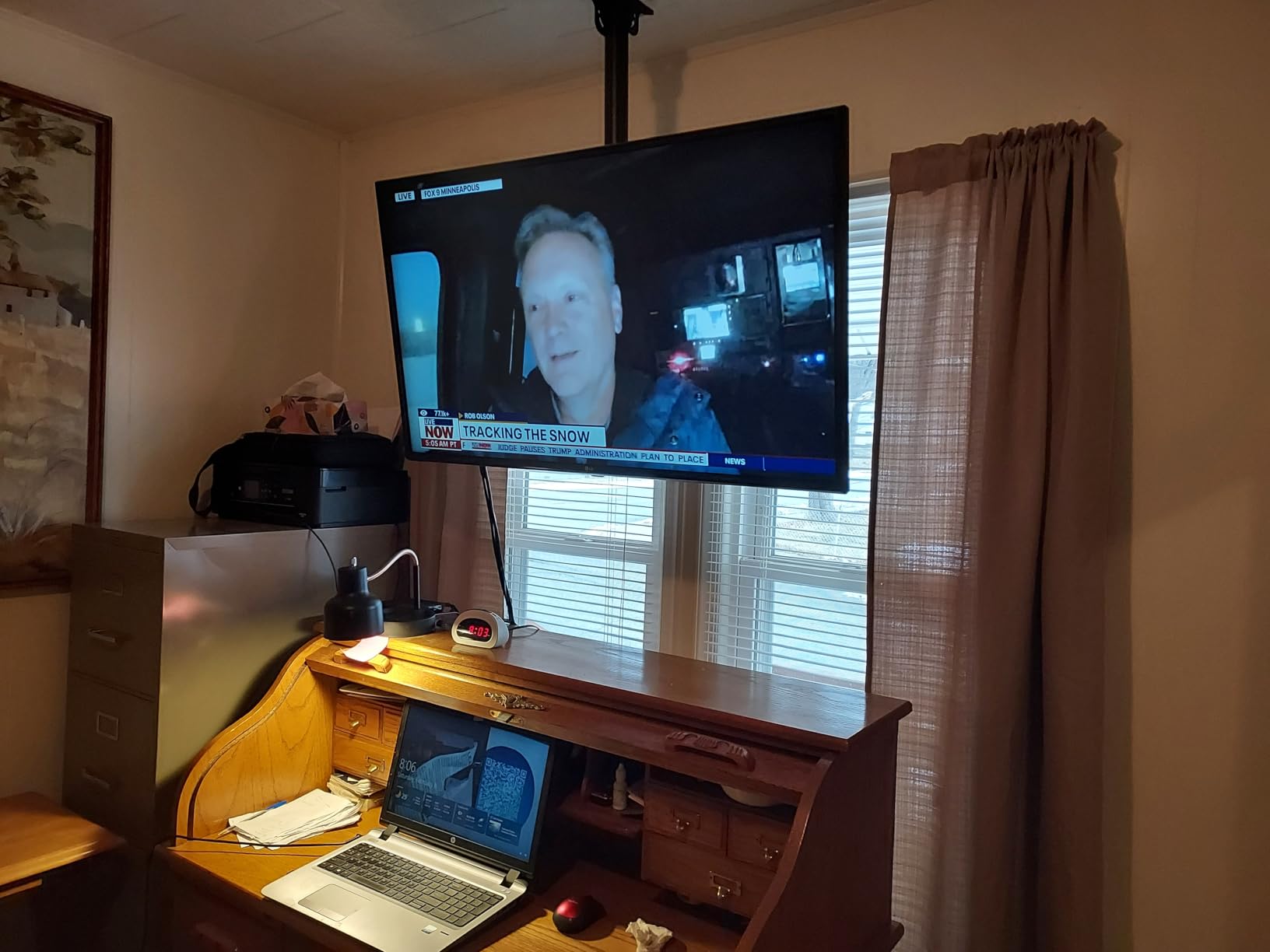 PERLESMITH Ceiling TV Mount for 26-65 inch Flat Screen Displays, Max VESA 400x400mm, Hanging Adjustable Ceiling TV Bracket Fits Most LCD LED OLED 4K TVs, Pole Ceiling Mount Holds up to 110lbs, PSCM2 customer photo 1