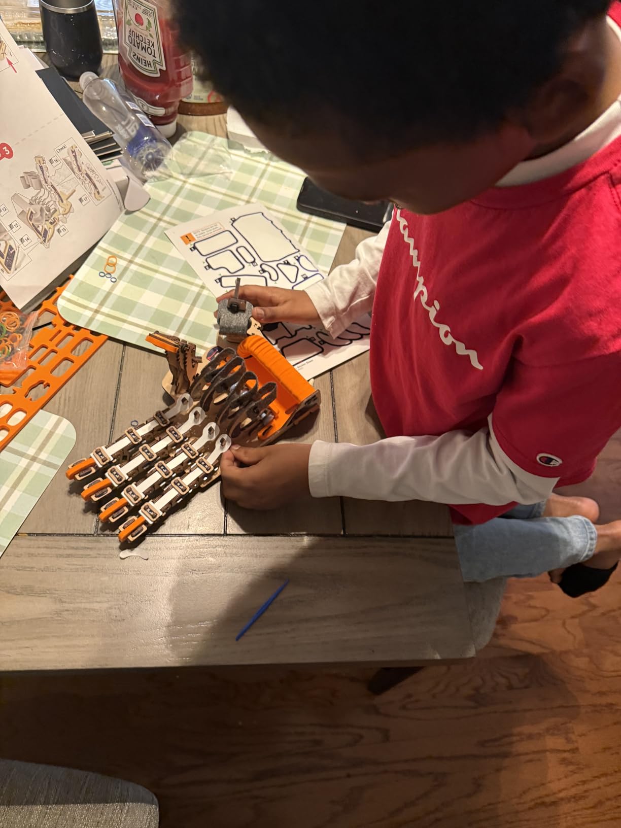 Smartivity Robotic Mechanical Hand STEM Toy for Kids 8-14 | Parents' Choice Award Winner | Superhero STEM Toy | Birthday Gift for Boys & Girls Ages 8,9,10,11,12,13,14 customer photo 1