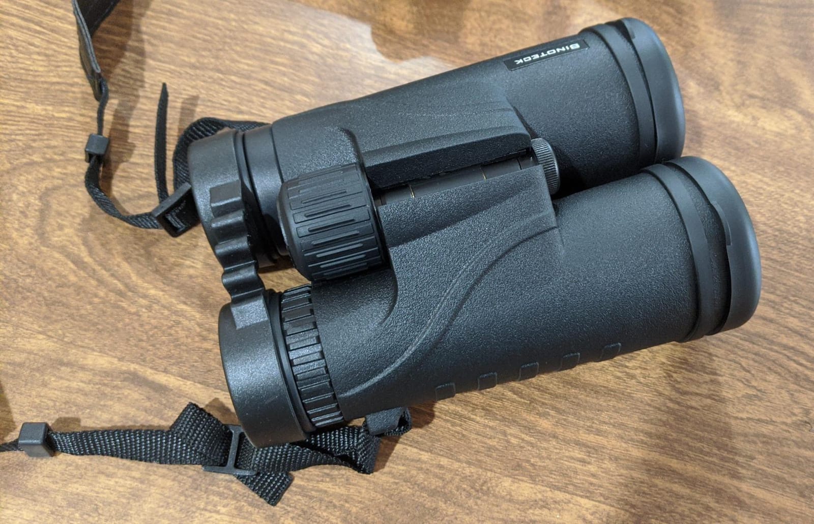 10x42 Binoculars for Adults - Professional HD Roof BAK4 Prism Lens Binoculars for Bird Watching, Hunting, Travel, Sports, Cruise, with Carrying Bag (1.1Lbs) customer photo 1