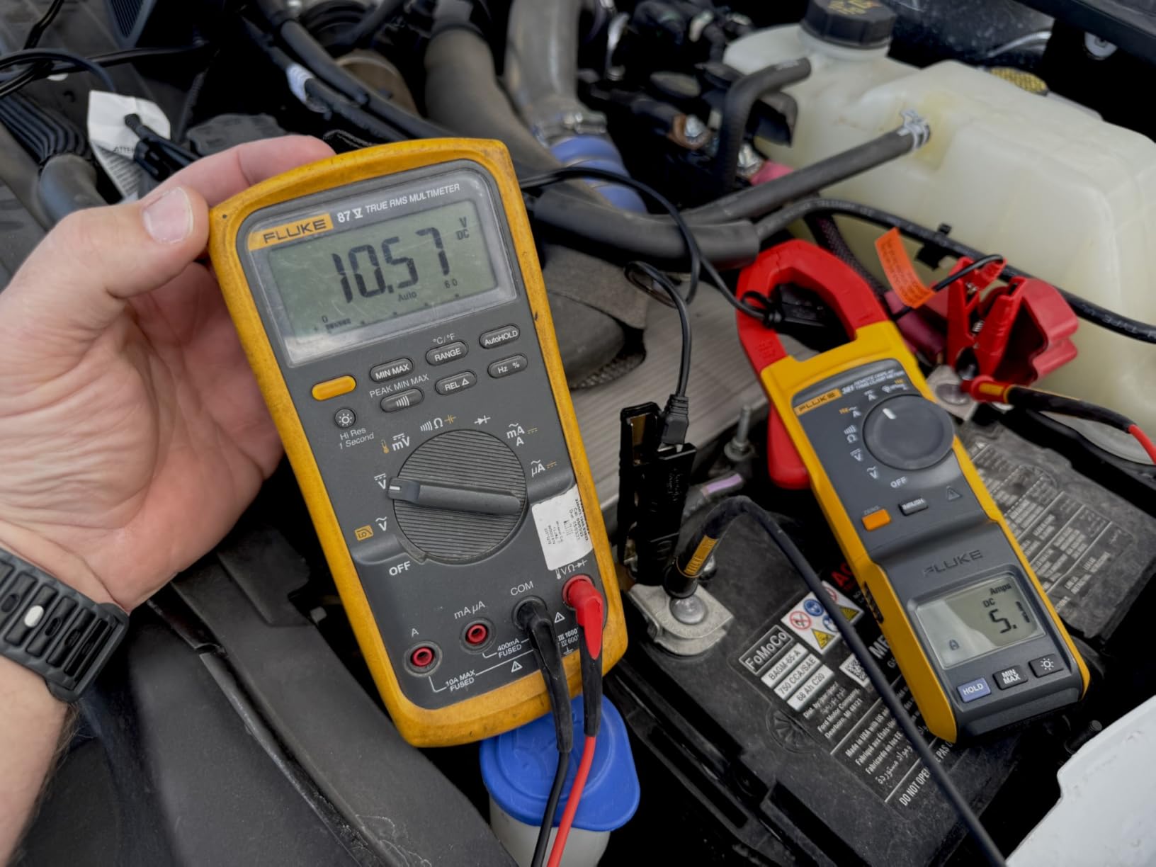 Battery Tender 5 AMP Selectable 12V / 24V Battery Charger and Maintainer - Switchable 5 AMP / 2.5 AMP Onboard Marine for Boat Watercraft - Screw Mountable Heavy Duty Weather Resistant customer photo 2