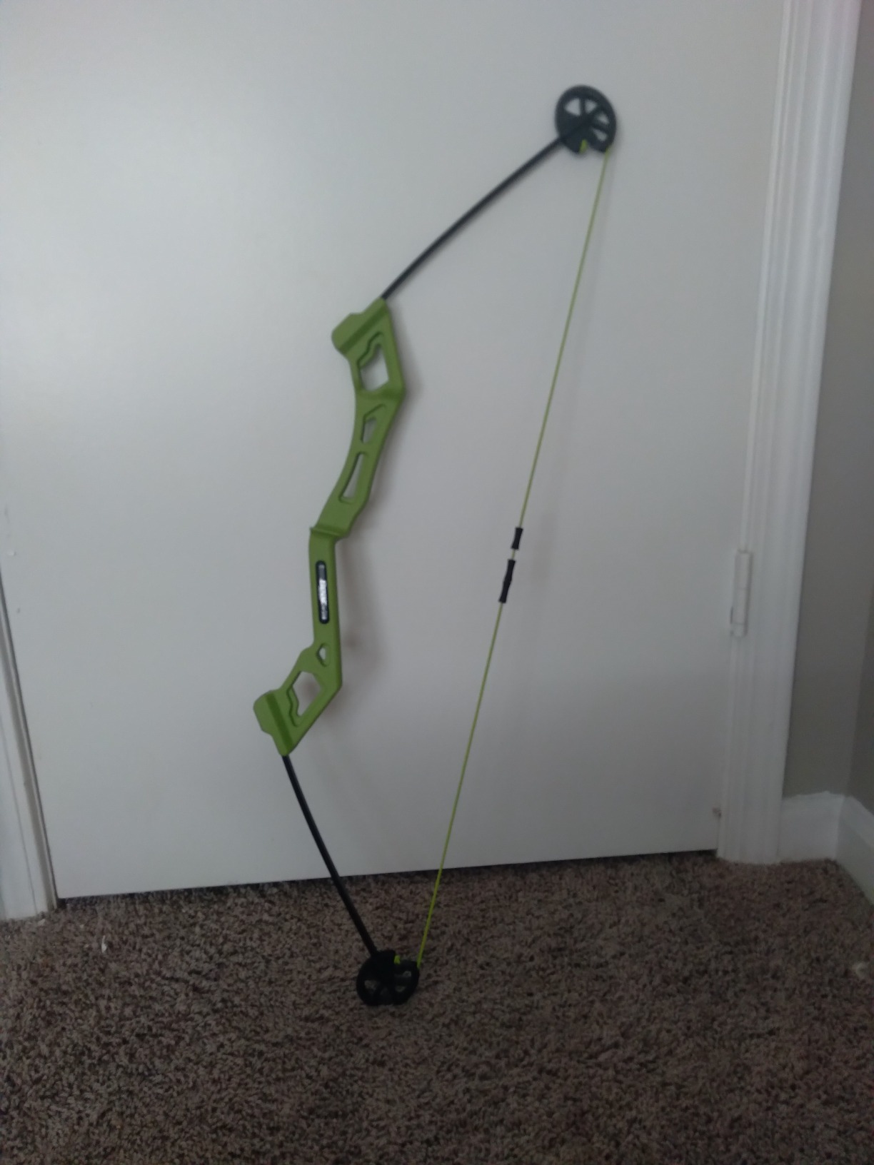 Bear Archery Valiant Bow Set for Youth, Recommended Ages 4-7, Right Handed, Continuous Draw Weight Up to 16.5 lb., Continuous Draw Length Up to 18-inches customer photo 2