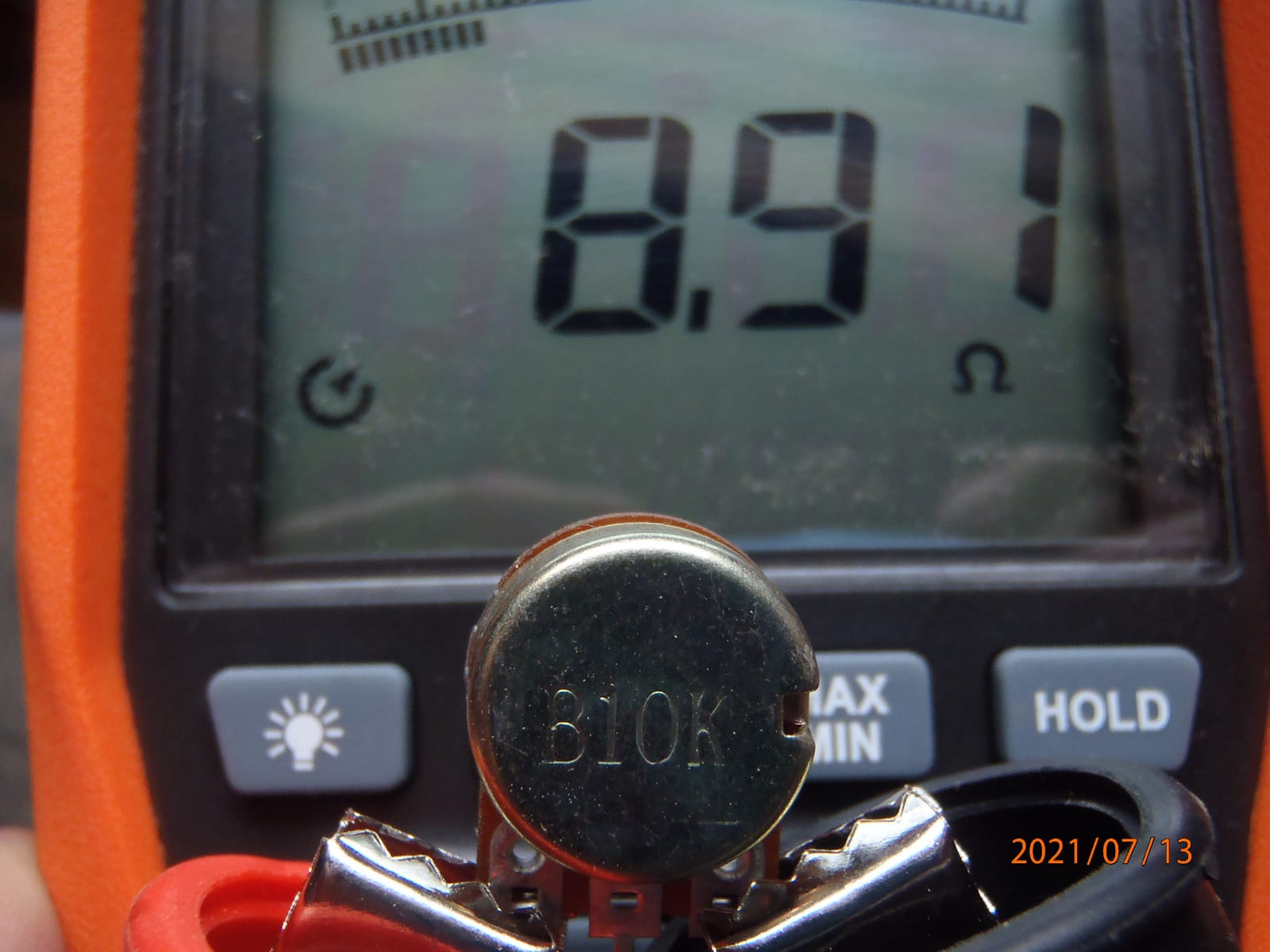 Klein Tools ET600 Multimeter, Megohmmeter Insulation Tester, 4000 Ohms Resistance, 125V/250V/500V/1000V, Auto-Ranging TRMS Multimeter customer photo 1