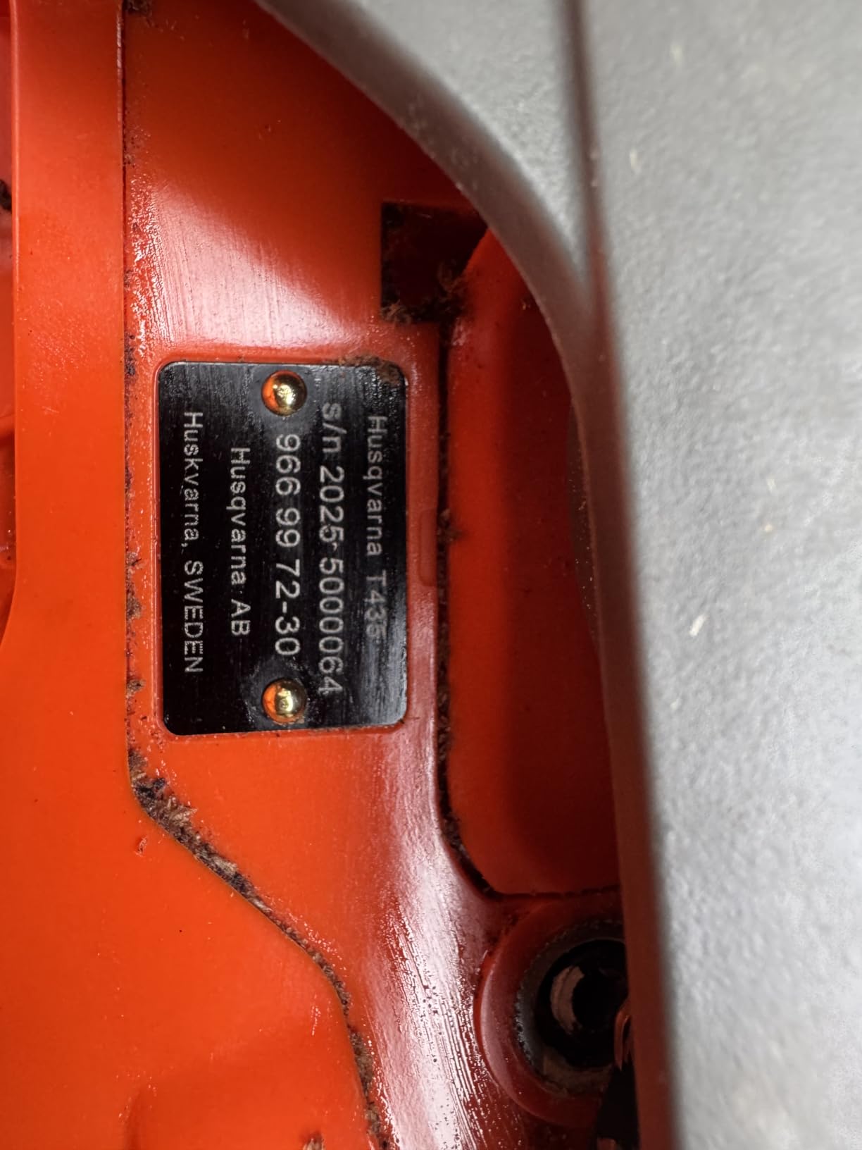 Husqvarna T435 12 in. 35.2cc Top Handle Gas Chainsaw customer photo 1