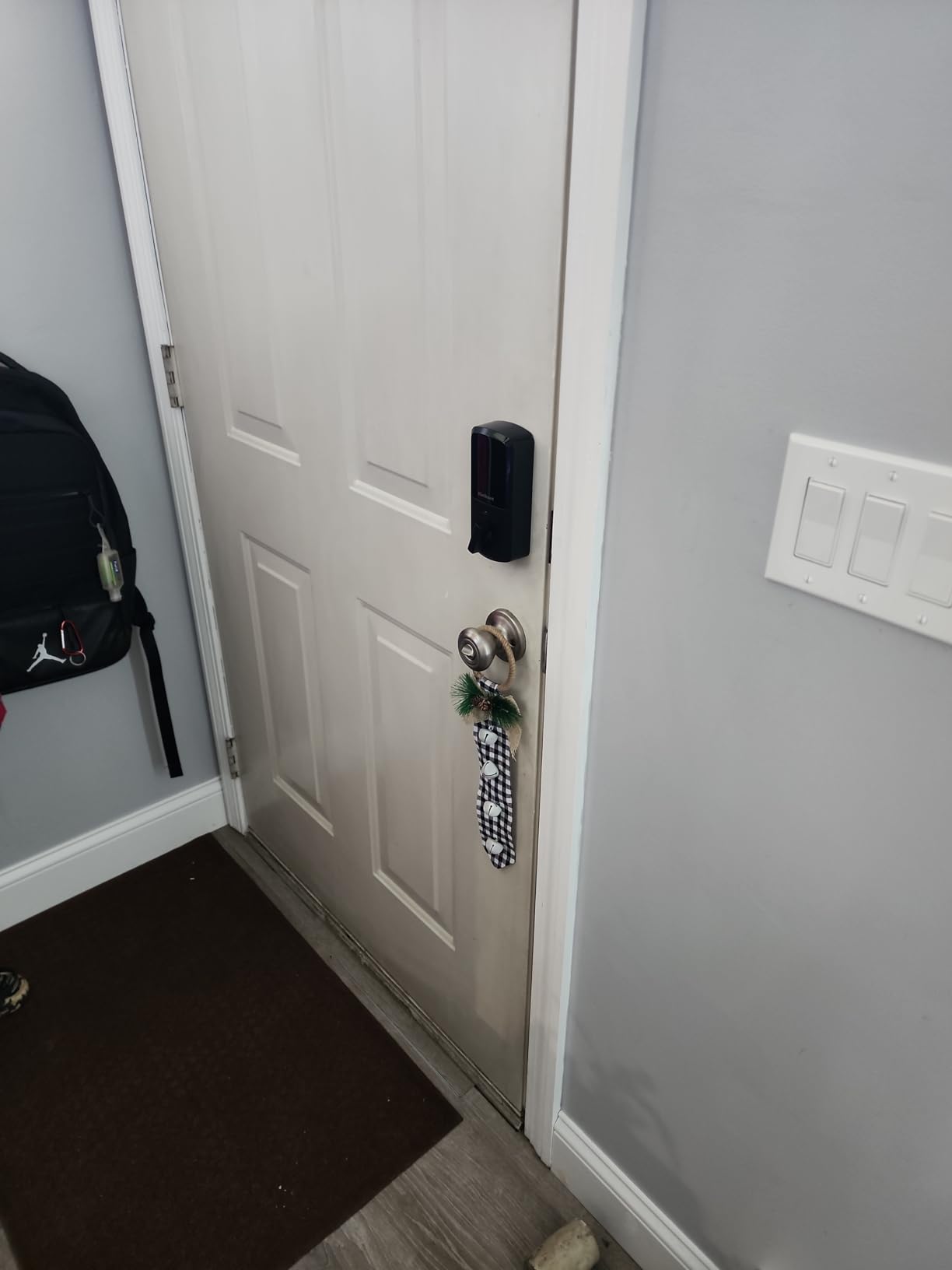 Halo Wi-Fi Smart Lock, Keyless Entry Front Door Touchscreen Deadbolt, Matte Black Finish, Grade AAA Certified, UL Listed, Easy Install No Hub, App Control customer photo 1