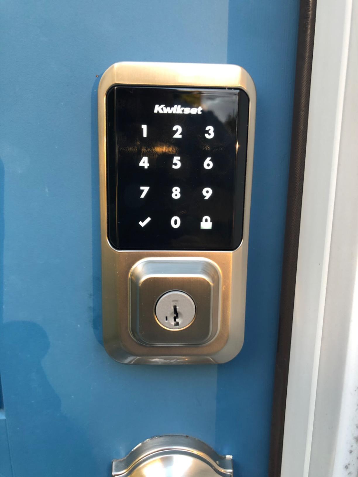 Halo Wi-Fi Smart Lock, Keyless Entry Front Door Touchscreen Deadbolt, Matte Black Finish, Grade AAA Certified, UL Listed, Easy Install No Hub, App Control customer photo 2