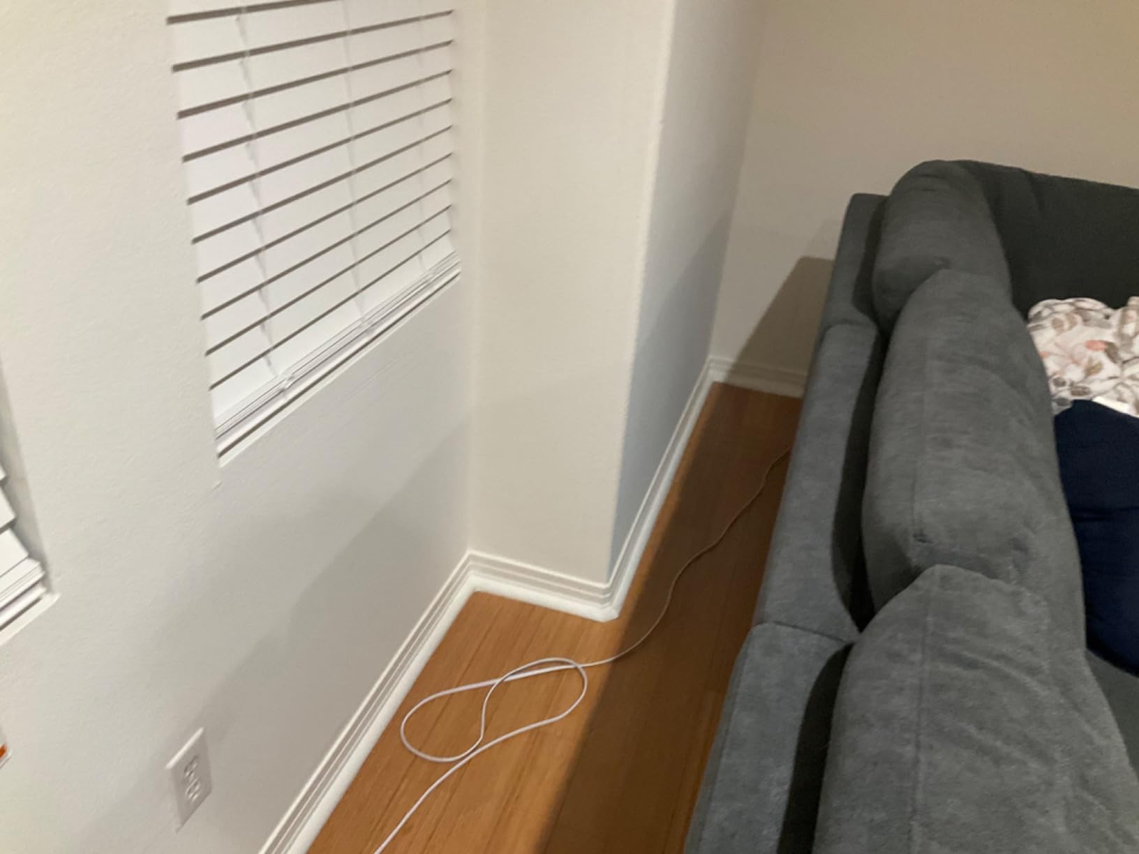 EVEO Cable Hider Wall 306 inch - Cable Raceway Cord Hider - Wire Covers for Cords on Wall, Cord Cover, Wall Cable Hider, Cable Concealer, Wire Hiders for TV on Wall Management-20X (L16 W0.95 H0.5) - White customer photo 1