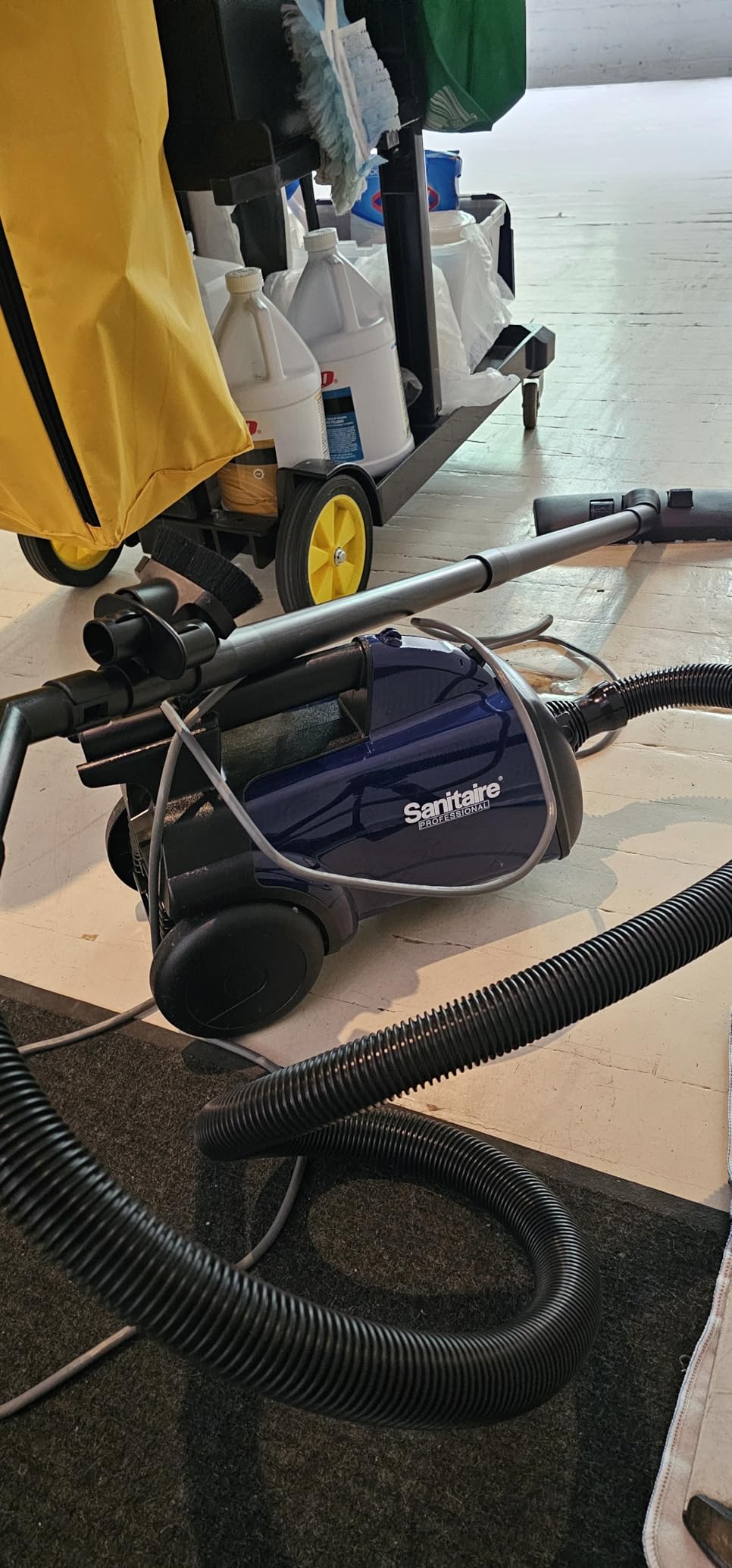 Sanitaire Professional Compact Canister Vacuum Cleaner, SL3681A customer photo 2