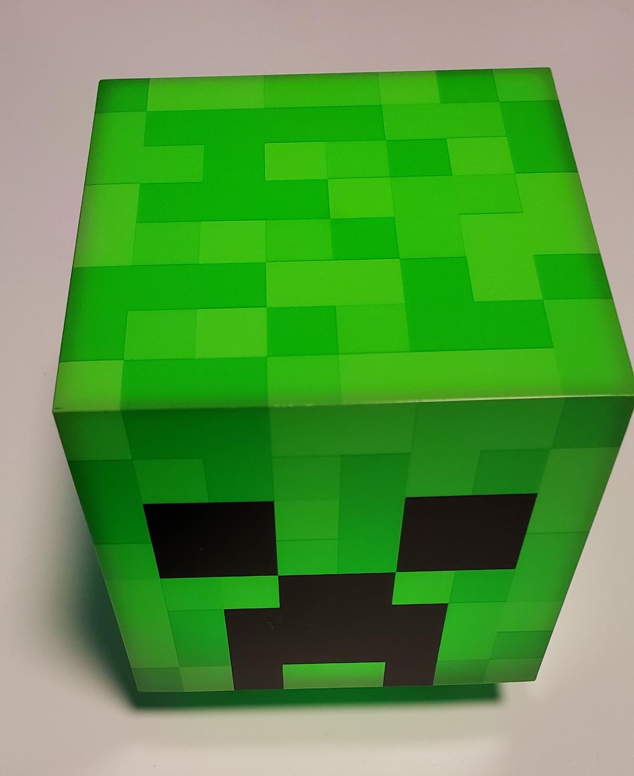 Paladone Minecraft Creeper Desk Light with Official Creeper Sounds, Handheld Night Light for Kids Room or Gamer Decor - Licensed Minecraft Gifts customer photo 1