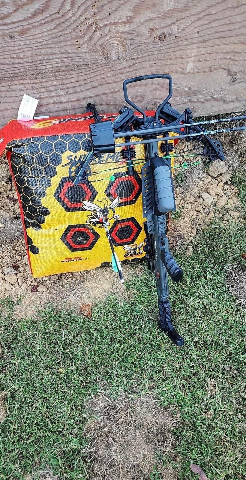 Killer Instinct Boss 405 Crossbow Pro Package with 4x32 IR-W Scope, Rope Cocker, String Suppressors, 3-Bolt Quiver, 3 Hypr Lite Bolts and Field Tips, Stick of Rail Lube customer photo 1