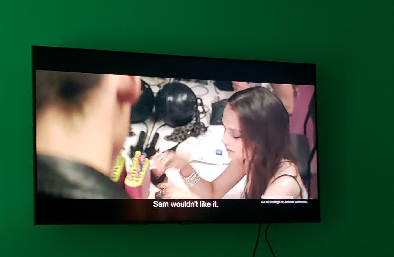 Samsung 65-Inch BE65T-H Pro TV | Commercial | Easy Digital Signage Software | 4K | HDMI | USB | TV Tuner | Speakers | 250 nits, Black customer photo 1