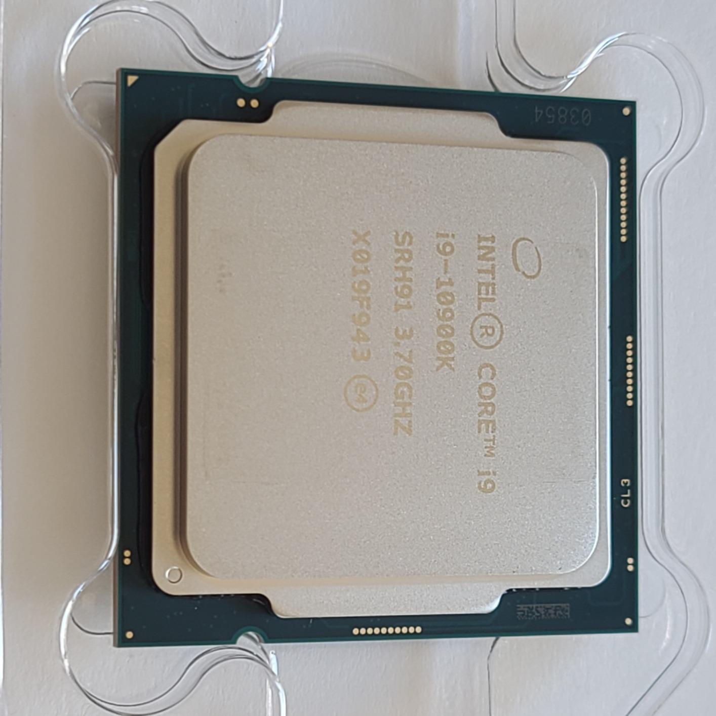 Intel Core i9-10900K Desktop Processor 10 Cores up to 5.3 GHz Unlocked LGA1200 (Intel 400 Series Chipset) 125W customer photo 1