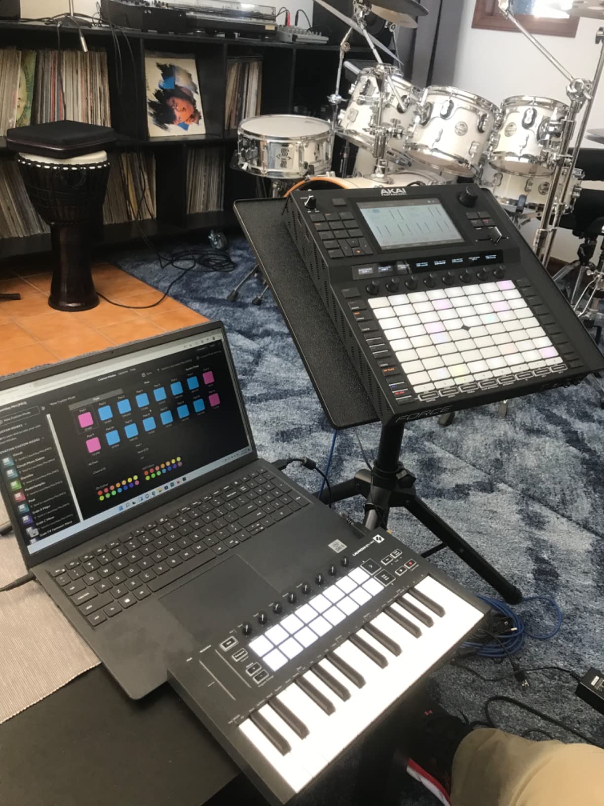 Novation Launchkey 25 [MK3] MIDI Keyboard Controller - Seamless Ableton Live Integration. Chord Mode, Scale Mode, and Arpeggiator - All the software you need for Music Production customer photo 1