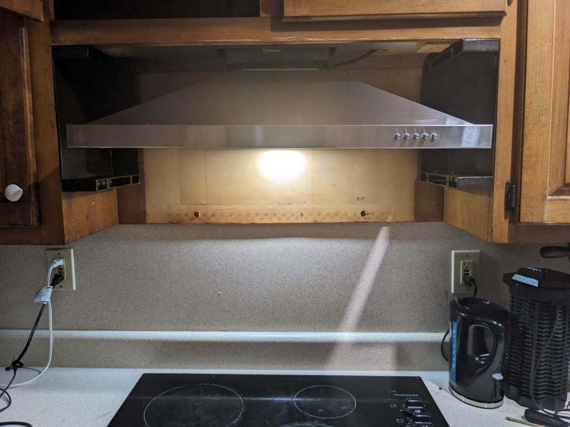 Tieasy Wall Mount Range Hood 30 inch with Ducted/Ductless Convertible Duct, Stainless Steel Chimney-Style Over Stove Vent Hood with LED Light, 3 Speed Exhaust Fan, 450 CFM customer photo 1