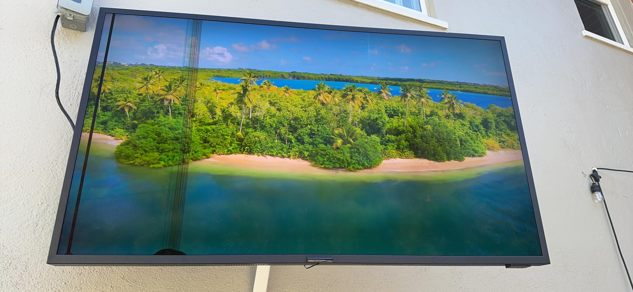 SAMSUNG 65-inch Class QLED 4K The Terrace Partial Sun Outdoor, Direct Full Array 16x, Quantum HDR 32x, Weatherproof, Wide Viewing Angle Smart TV w/ Alexa Built-in (QN65LST7TAFXZA, Latest Model) customer photo 2