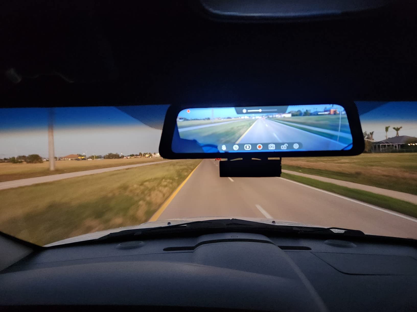 AUTO-VOX V5PRO 1080P 9.35'' OEM Rear View Mirror Camera, Full Laminated Ultrathin Touch Screen customer photo 2