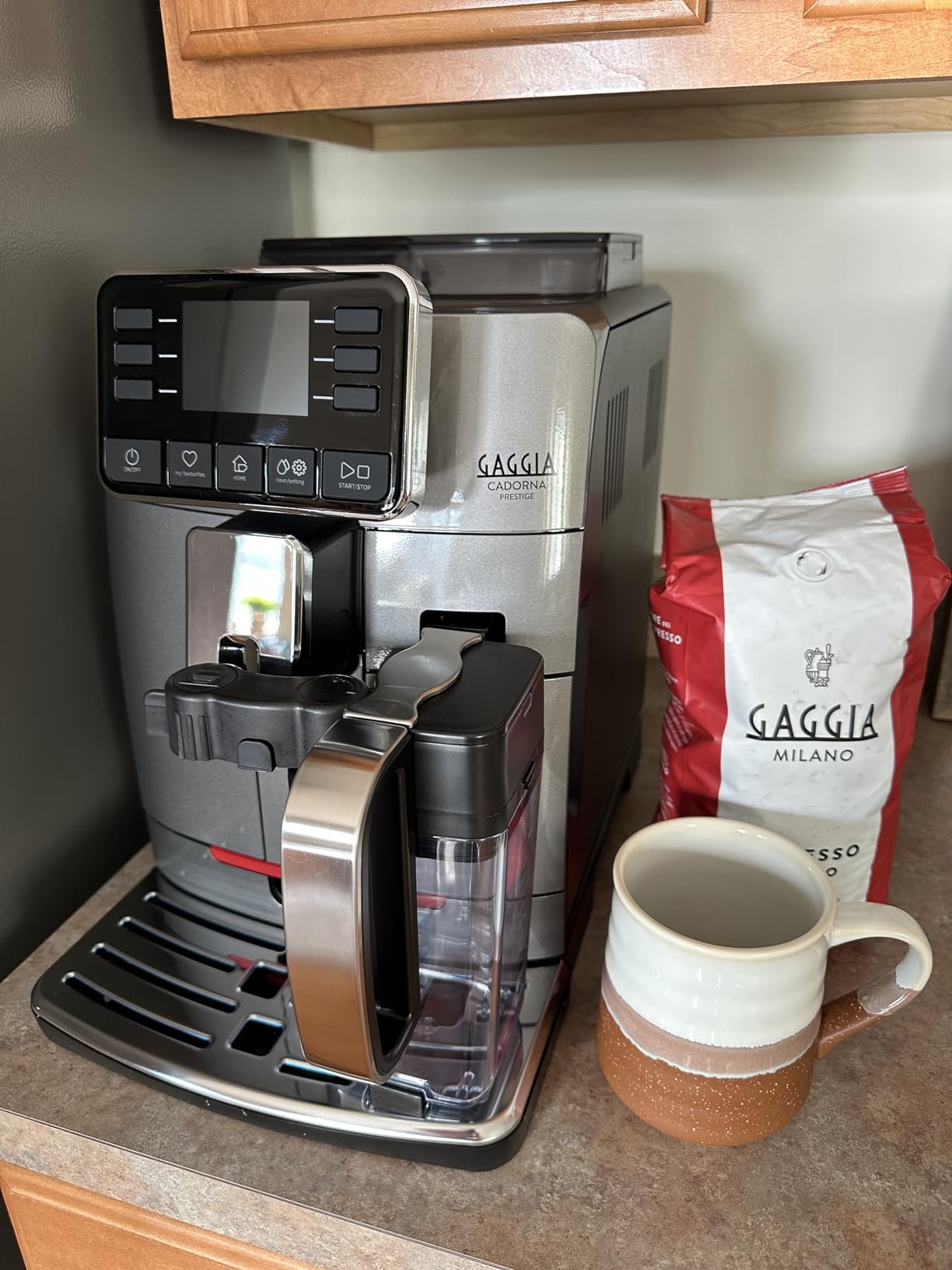 Gaggia Cadorna Prestige Super-Automatic Espresso Machine, Medium, 60.8 fl.oz. Anthracite customer photo 1