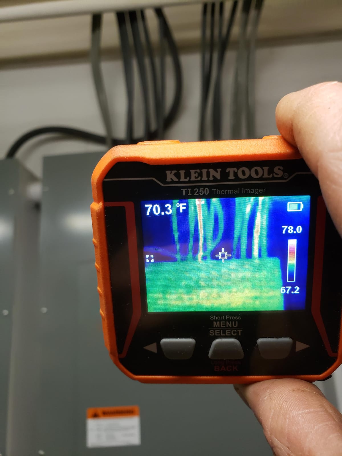 Klein Tools TI250 Rechargeable Thermal Imaging Camera, Camera Displays Over 19,200 Pixels with 3 Color Palettes, High / Low Temperature Points customer photo 1