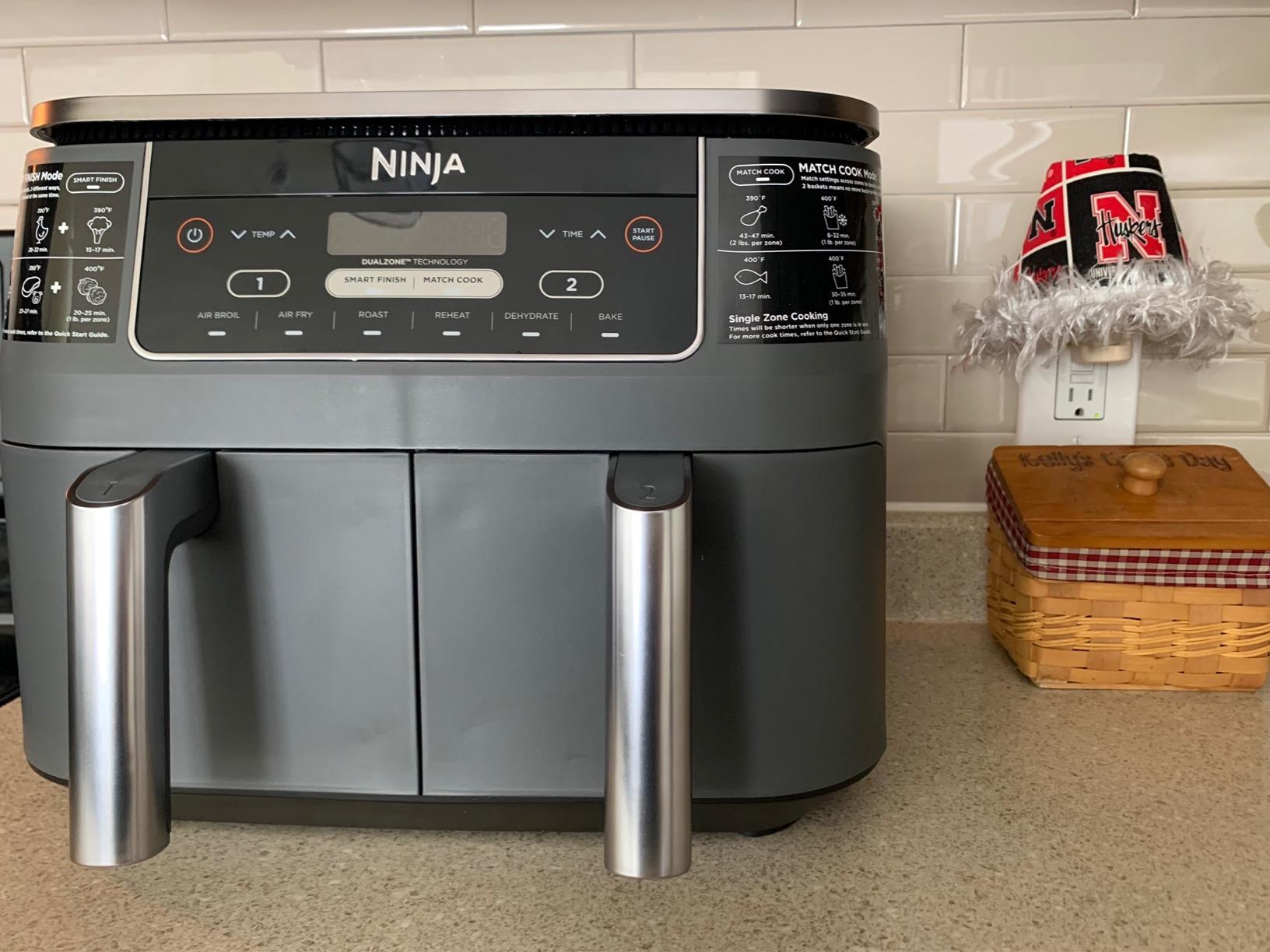 Ninja DZ201 Foodi 8 Quart 6-in-1 DualZone 2-Basket Air Fryer with 2 Independent Frying Baskets customer photo 2