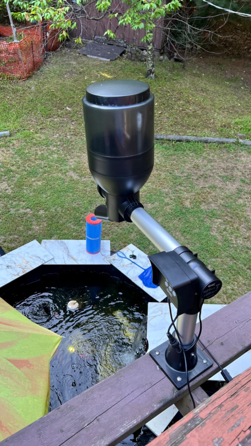 hygger Large Programmable Auto Pond Feeder with LCD Display Controller Automatic Fish Food Feeding Dispenser Outdoor Koi Fish Feeder 5.5 L Capacity customer photo 2