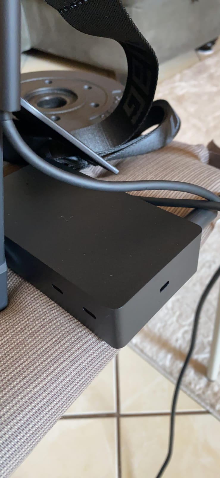 Microsoft Surface Dock 2 customer photo 1