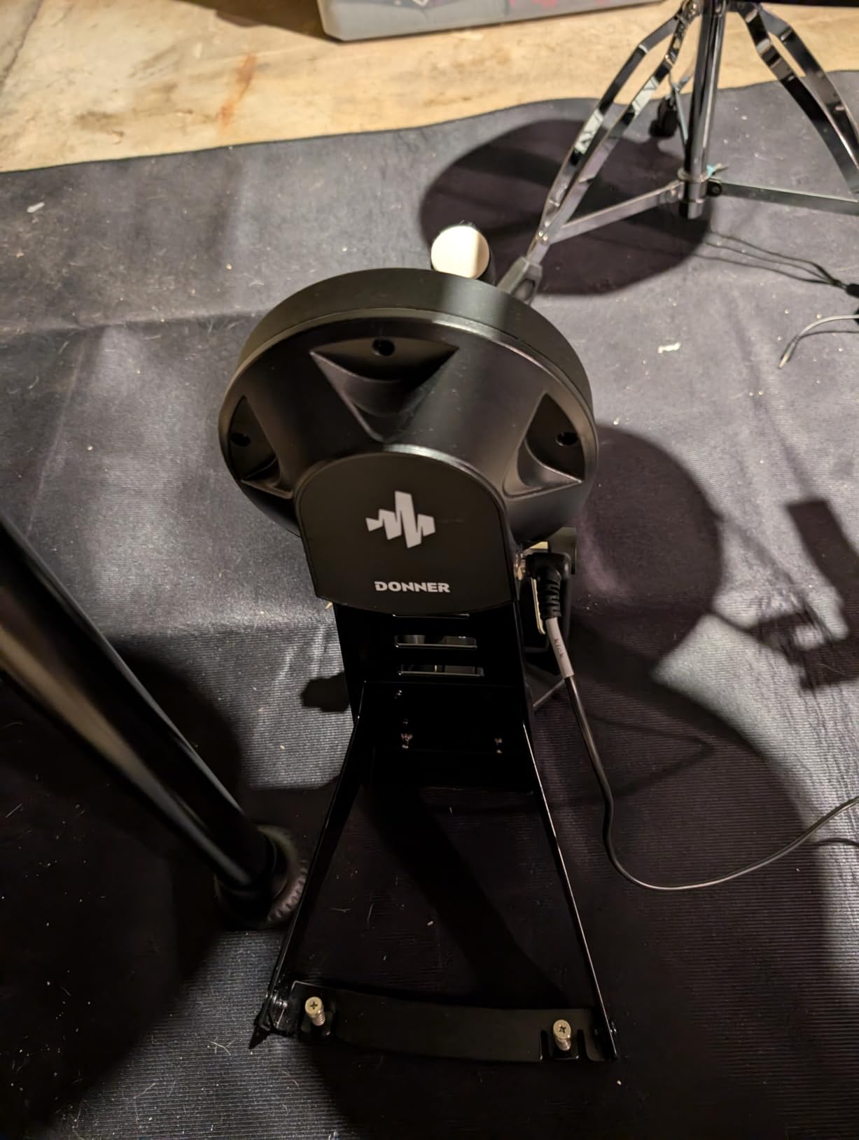 Donner DED-200 Electric Drum Sets with Quiet Mesh Drum Pads, 2 Cymbals w/Choke, 31 Kits and 450+ Sounds, Throne, Headphones, Sticks, USB MIDI, Melodics Lessons (5 Pads, 3 Cymbals) customer photo 2
