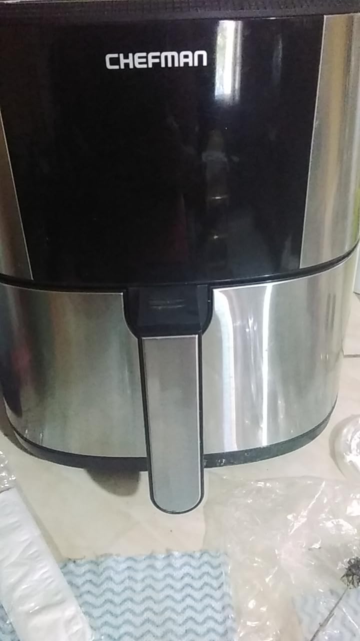 Chefman Air Fryer 8 Qt TurboFry 4-in-1 with 450F Hi-Fry Option, XL Nonstick Dishwasher-Safe Basket customer photo 2
