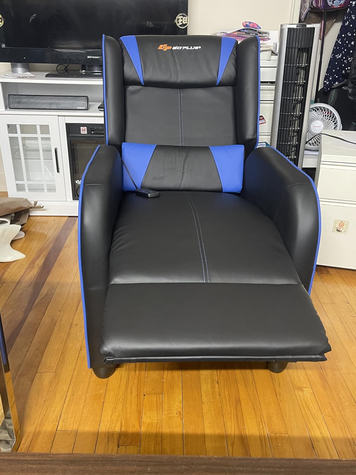 Goplus Massage Gaming Recliner Chair, Racing Style PU Leather Single Recliner Sofa with Footrest, Adjustable Modern Living Room Recliners, Ergonomic Home Theater Recliner Seat customer photo 1