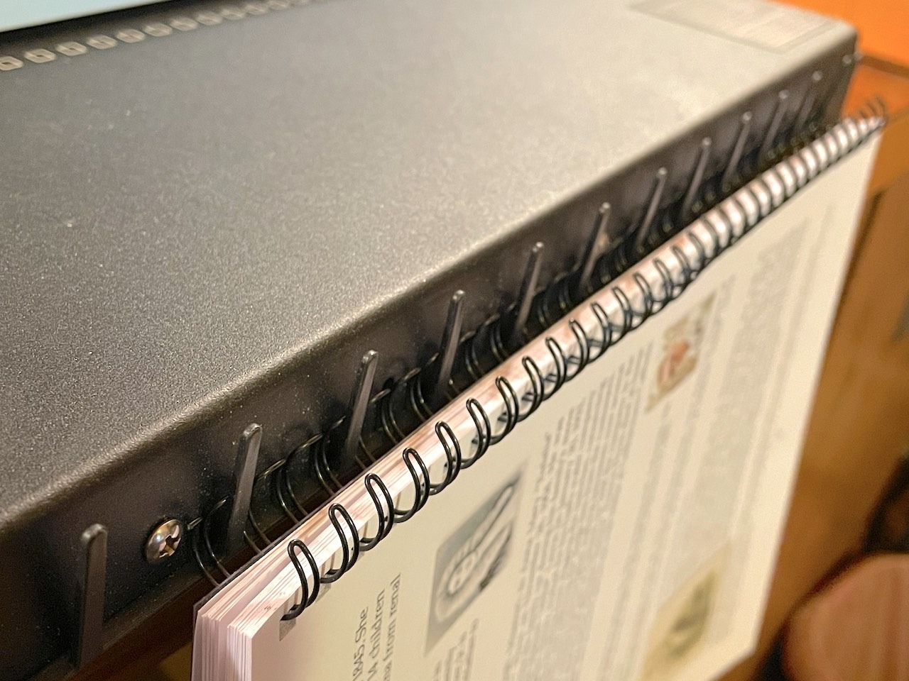 RAYSON TD-130 3:1 Wire Binding Machine, 12-Sheet Punch, 120-Sheet Capacity | 34 square holes support A4, Letter, B5, and Junior Legal sheets for clean, consistent 3:1 wire binding. customer photo 1