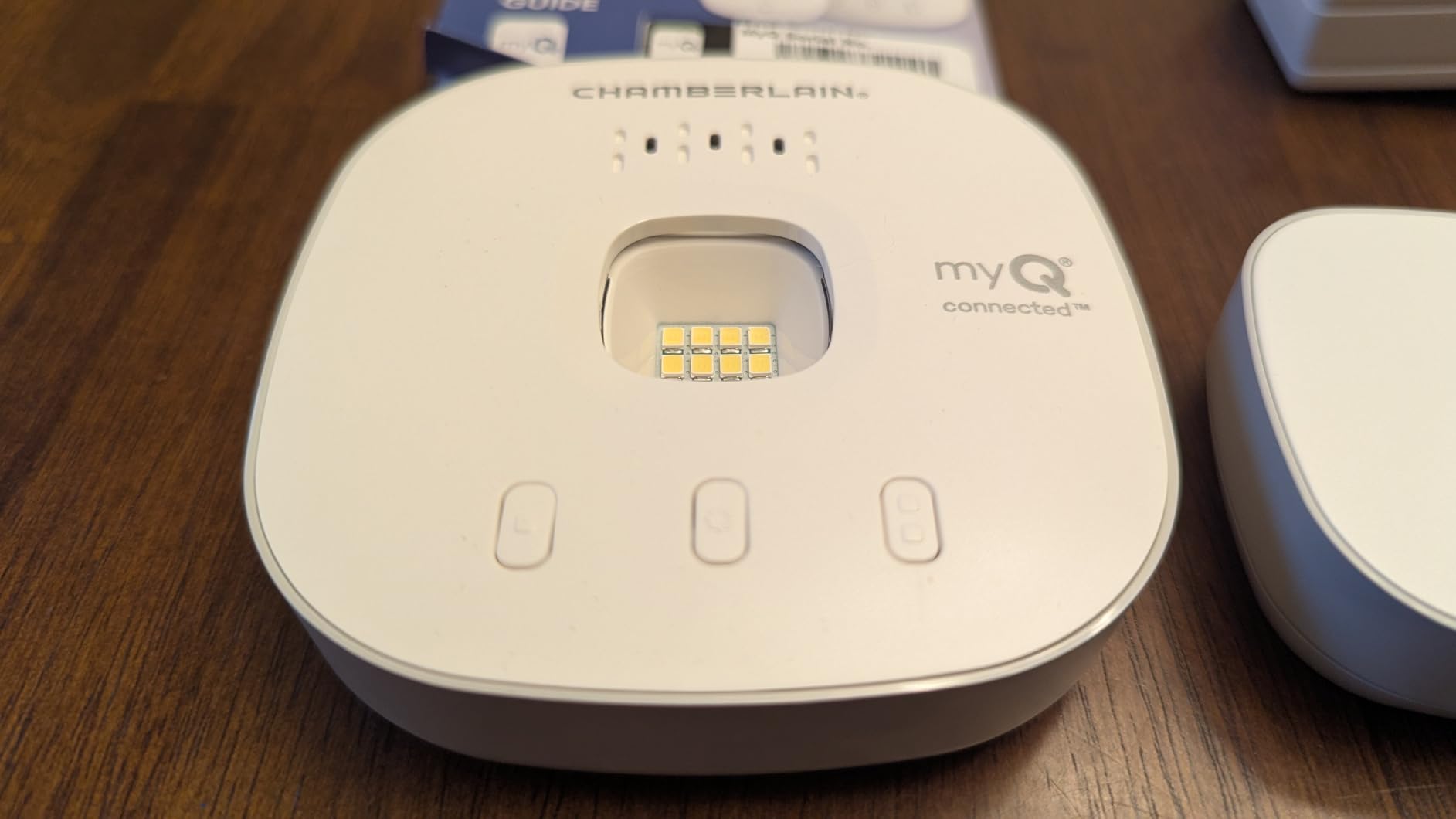 CHAMBERLAIN Smart Garage Control - Wireless Garage Hub and Sensor with Wifi & Bluetooth - Smartphone Controlled, myQ-G0401-ES, White customer photo 2