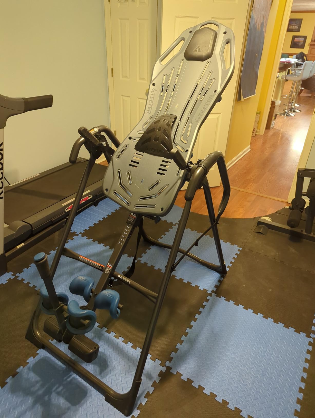 Teeter FitSpine X3 Inversion Table w/ Accessories for Back Pain Relief, Deluxe Easy-Reach Ankle Lock, FDA Registered, UL Safety Certified, 300 lb Capacity, Designed & Patented in USA customer photo 1