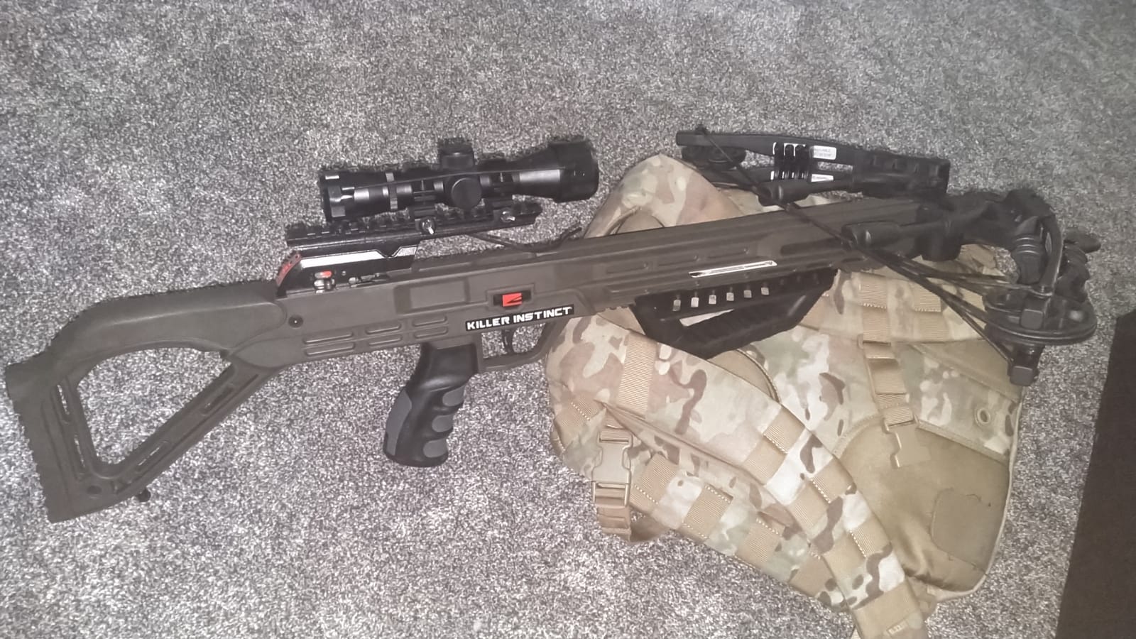 Killer Instinct Lethal 405 Crossbow Pro Package with 4 x 32 Non-Illuminated Scope, Rope Cocker, String Suppressors, 3-Bolt Quiver, 3 Hypr Lite Bolts and Field Tips, Stick of Rail Lube customer photo 2