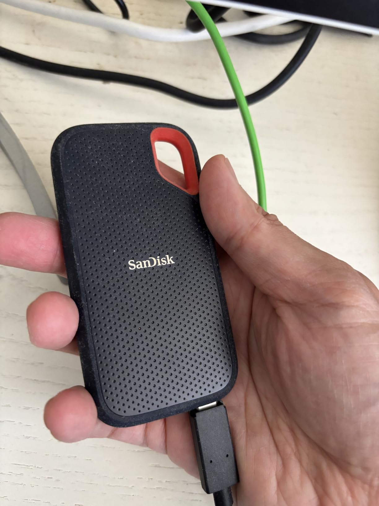 SanDisk 2TB Extreme Portable SSD - Up to 1050MB/s, USB-C, USB 3.2 Gen 2, IP65 customer photo 2