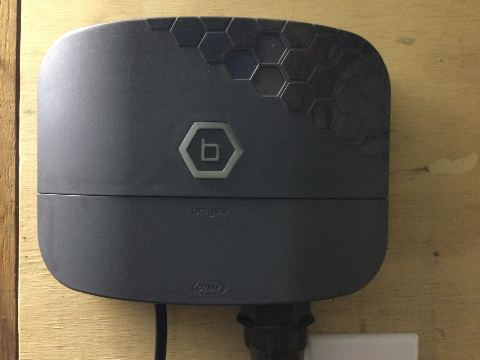 Orbit B-hyve XR Smart Sprinkler Timer - 8-Zone - WiFi-Enabled Indoor/Outdoor Irrigation Controller - App Control - Weatherproof Watering System - Multi Zone - Custom Programs - 57985 customer photo 1