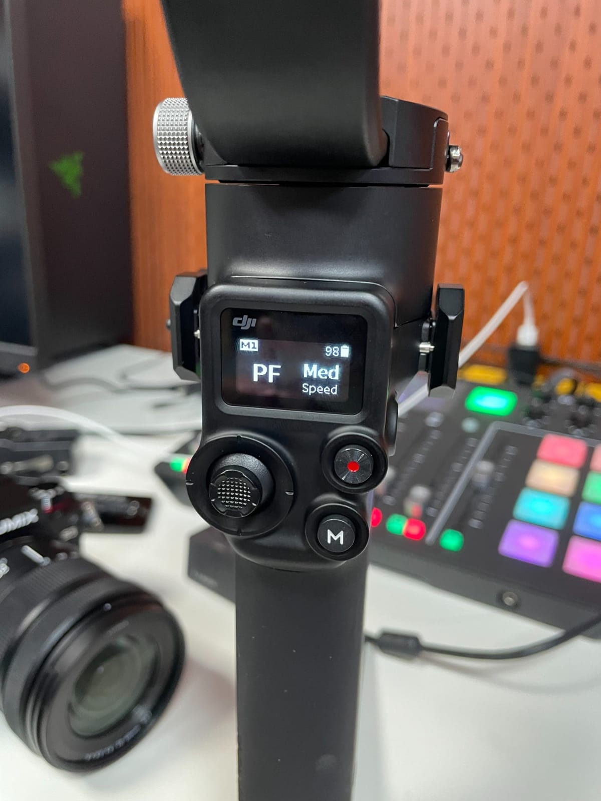 RSC 2 - 3-Axis Gimbal Stabilizer for DSLR and Mirrorless Camera, Nikon, Sony, Panasonic, Canon, Fujifilm, 6.6 lb Payload, Foldable Design, Vertical Shooting, OLED Screen, Black customer photo 2