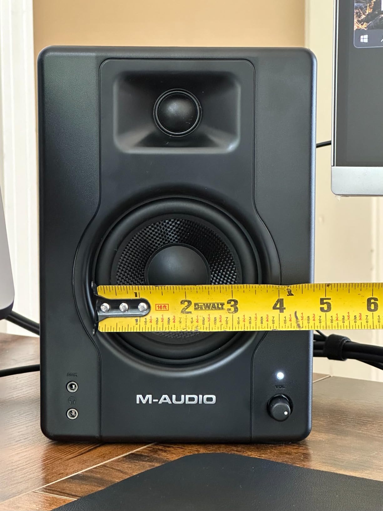 M-AUDIO BX3 3.5 inch Wired Studio Monitors Pair | Compact Wired Desktop Speakers for Recording, Mixing and Multimedia customer photo 1