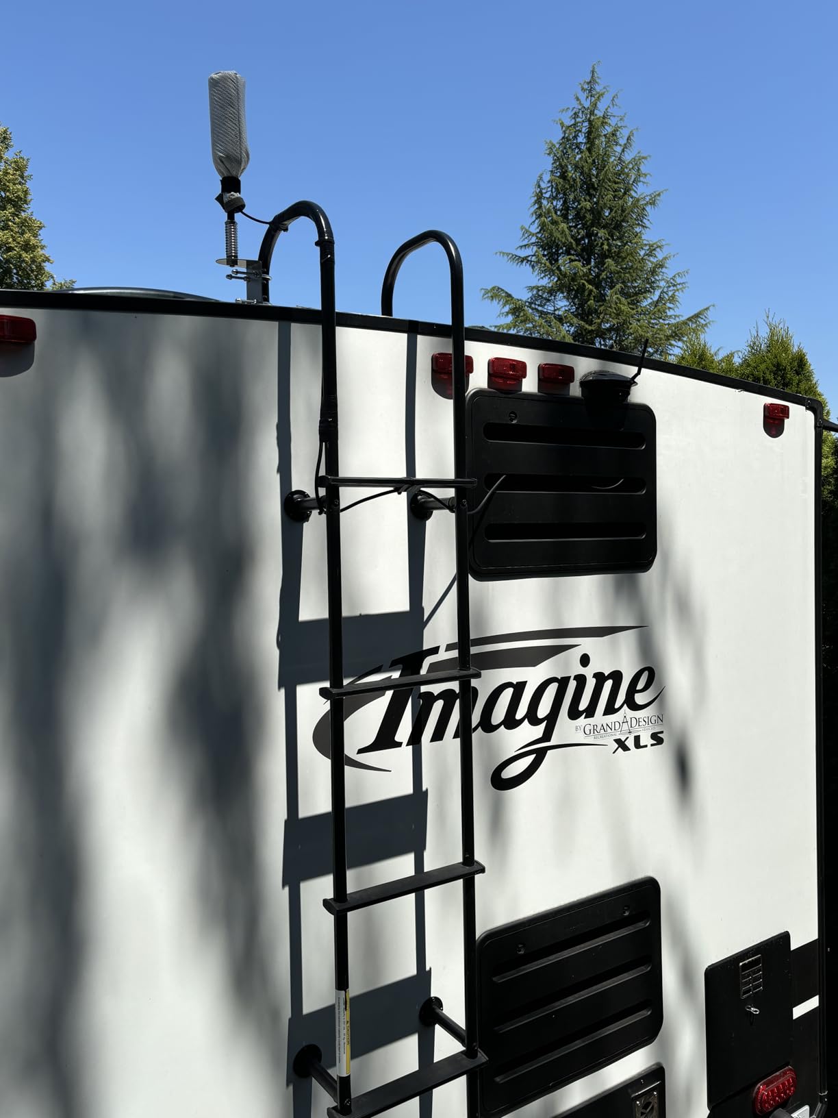 weBoost Drive Reach RV - Cell Phone Signal Booster kit | Boosts 4G LTE & 5G for All U.S. Carriers - Verizon, AT&T, T-Mobile & more | Made in the U.S. | FCC Approved (model 470354) customer photo 2
