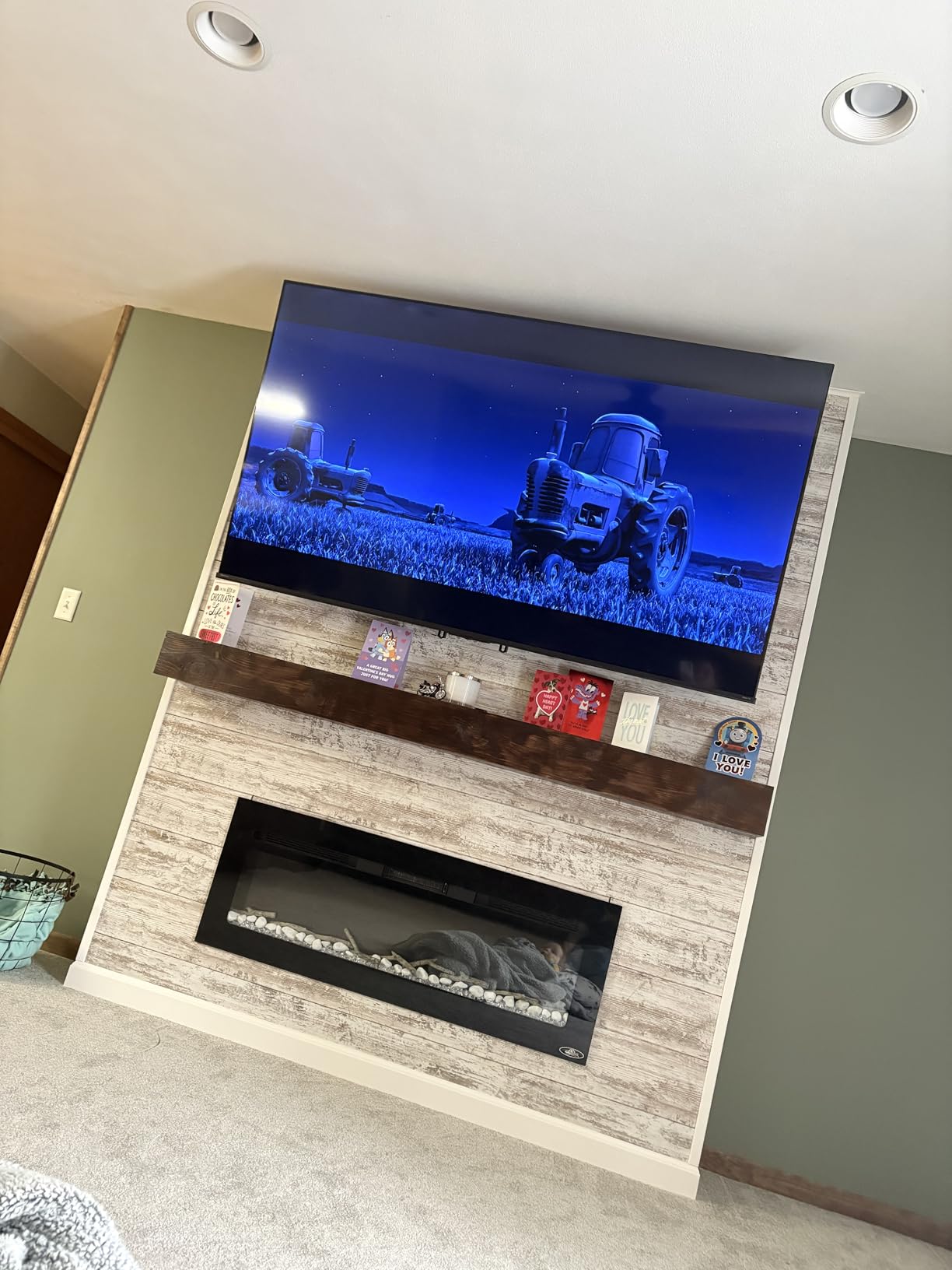 Outdoor TV Wall Mount for 47-90