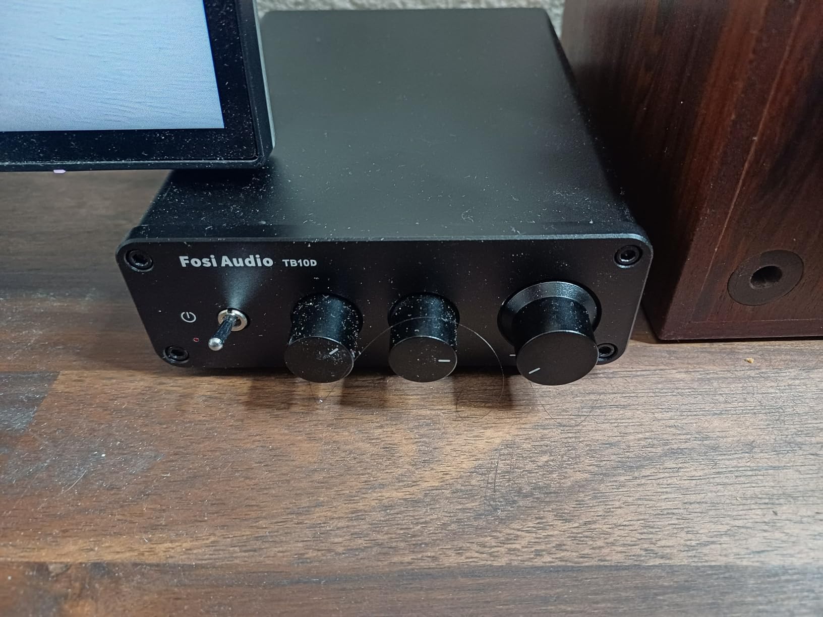 Fosi Audio TB10D 2 Channel Stereo Amplifier, Class D Mini Power Integrated Amplifiers 600W for Passive Speakers/Bass Shaker, Home Audio Component Desktop Amp Receiver TPA3255 with Bass Treble Control customer photo 2