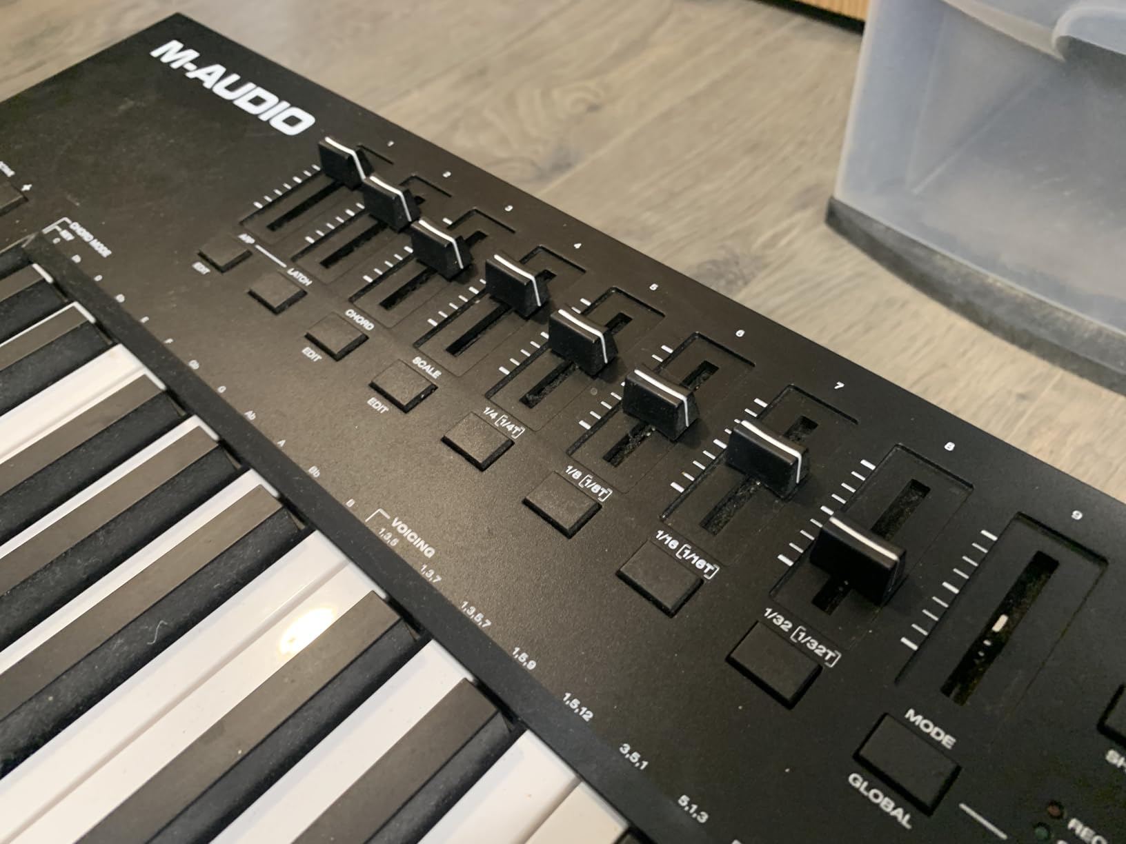 M-AUDIO Oxygen Pro 49 USB MIDI Keyboard Controller | 49 Velocity-Sensitive Keys, 16 Beat Pads, 8 Knobs, 9 Faders, and Bundled DAW Recording Software, for Music Production customer photo 2